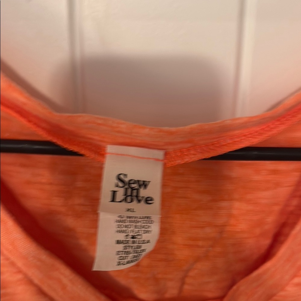 Women's sew in love Orange V-Neck Top never worn - Picture 2 of 3